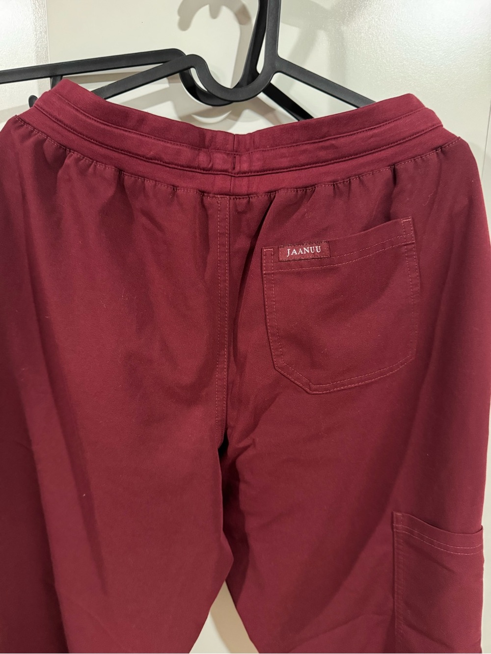 Jaanuu Women's V-Neck Scrub Top and joggers pants set in Wine ( small) - Picture 5 of 6